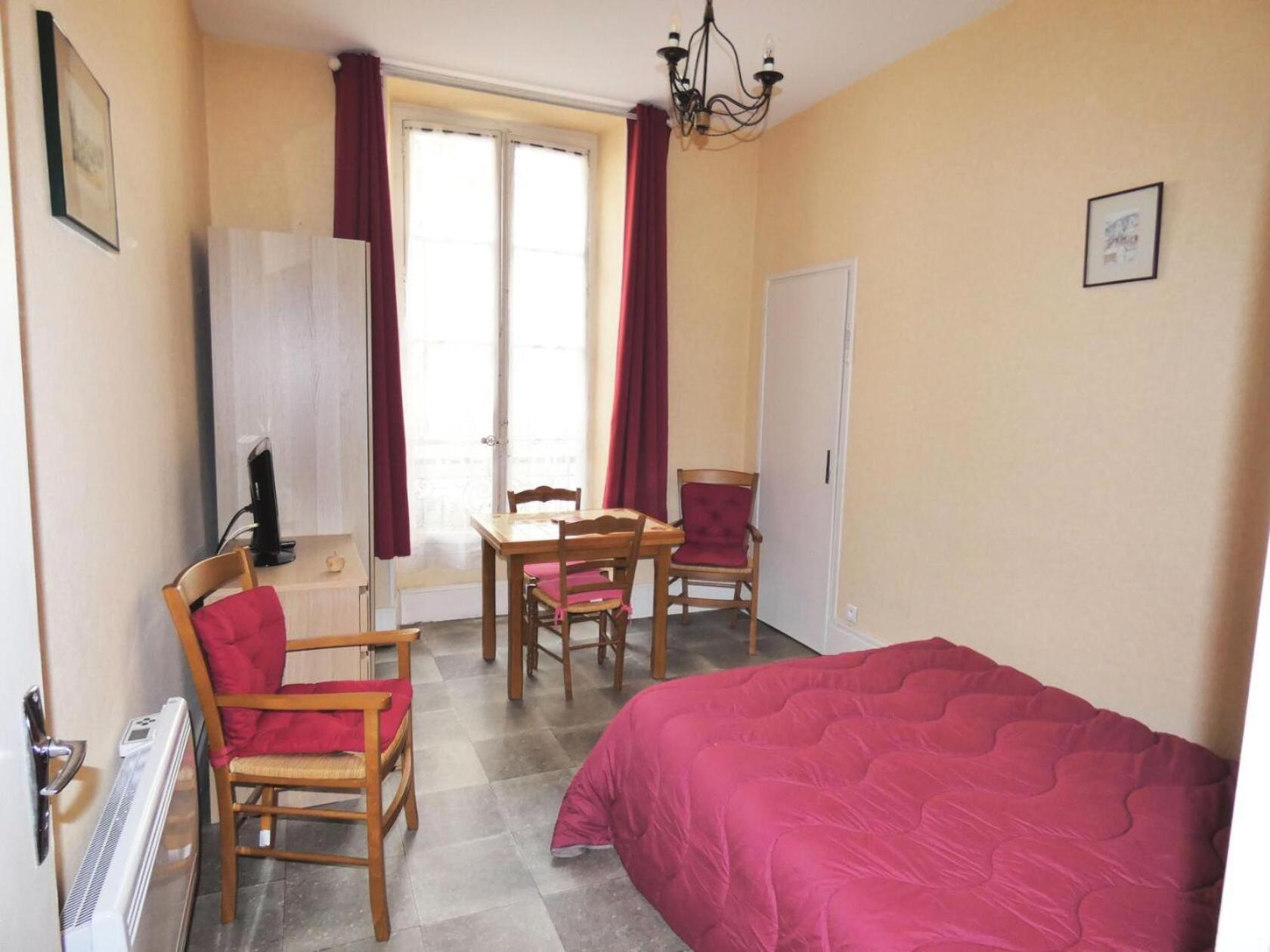 Appartement 21 Rue Des Bains - Dans Zone Pietonne Pour Ce Petit Tres Agreable ! Mae-7794
